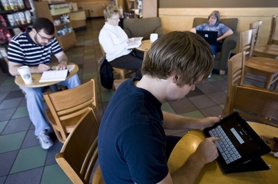 「デジタル遺産」をバーチャル金庫で相続、ネット時代の新サービス