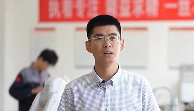 視覚障害の学生から優秀な技術者へ 夢に向かい続ける中国男性