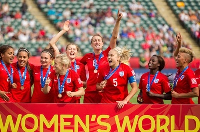 イングランドが女子W杯3位、延長でドイツ破る
