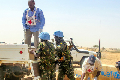 ダルフールで部族間の衝突、100人死亡 スーダン