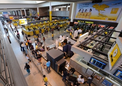 タイ空港警備員が中国人観光客を殴る 動画拡散 政府が謝罪