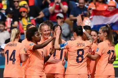 オランダが南ア下す スペインとの準々決勝へ サッカー女子W杯