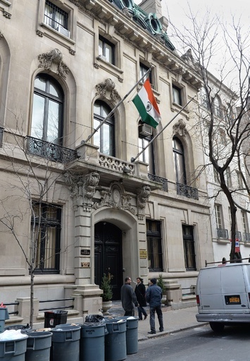 インド女性外交官を裸にして検査、米当局が認める