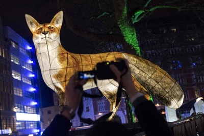 ロンドンで光の祭典「リュミエール」、夜の街を彩る50作品