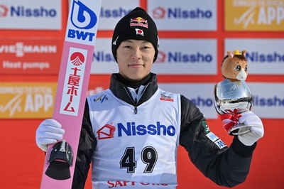 小林陵侑が今季2勝目 札幌で3日連続の表彰台 ジャンプW杯