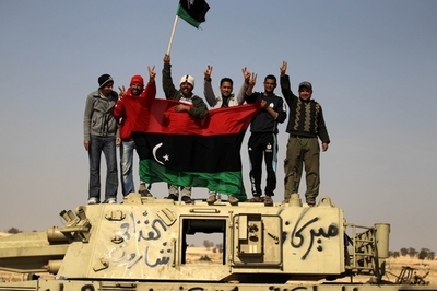 リビア反体制勢力、多国籍軍の支援を受けアジュダビヤを奪還