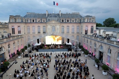 エリゼ宮でテクノパーティー マクロン氏、コロナ前の行事復活