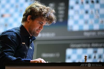 チェス元世界王者カールセン氏、14.3万人のチームと対局し引き分け