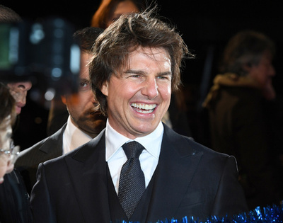 トム・クルーズ、最新作PRで来日　レッドカーペットでファンと交流