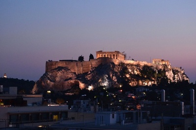 ギリシャが財政再建案提出、期限の2時間前 EU側精査へ