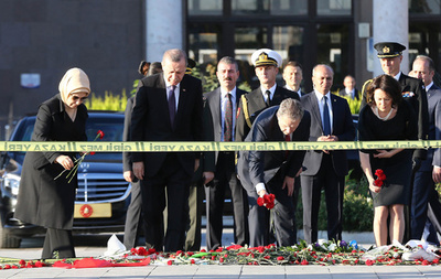 トルコ連続爆発の容疑者2人を拘束、事前に事件知っていた疑い