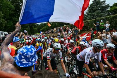 ツール・ド・フランス開幕 フィリプセンが第1S制覇