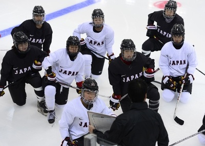 練習を行うスマイルジャパン、ソチ五輪