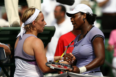 セレーナ クズネツォワを降し決勝進出を決める