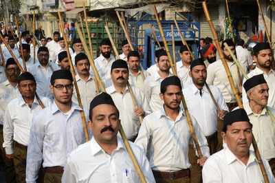 ヒンズー至上主義団体、色白の「秀でた」子づくり指南で非難浴びる