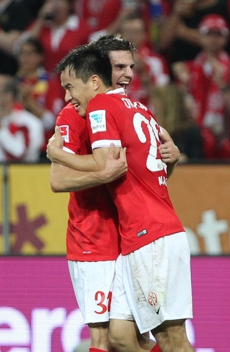 マインツがドルトムントに勝利、岡崎が決勝点