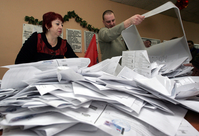 ロシア下院選、欧州監視団が選挙違反を指摘