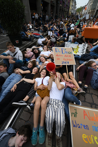 【今日の1枚】寝ている場合じゃない、喫緊の課題