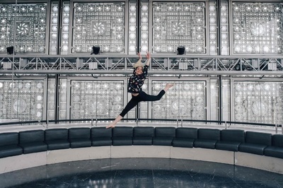 シリア難民ダンサー、戦場からパリのステージへ