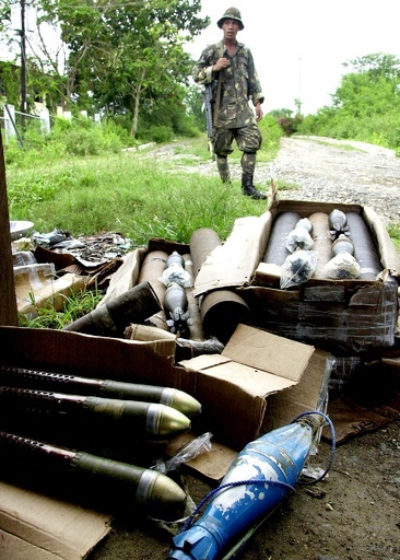 農園で発見の砲弾持ち帰り爆発、家族ら8人死亡 フィリピン