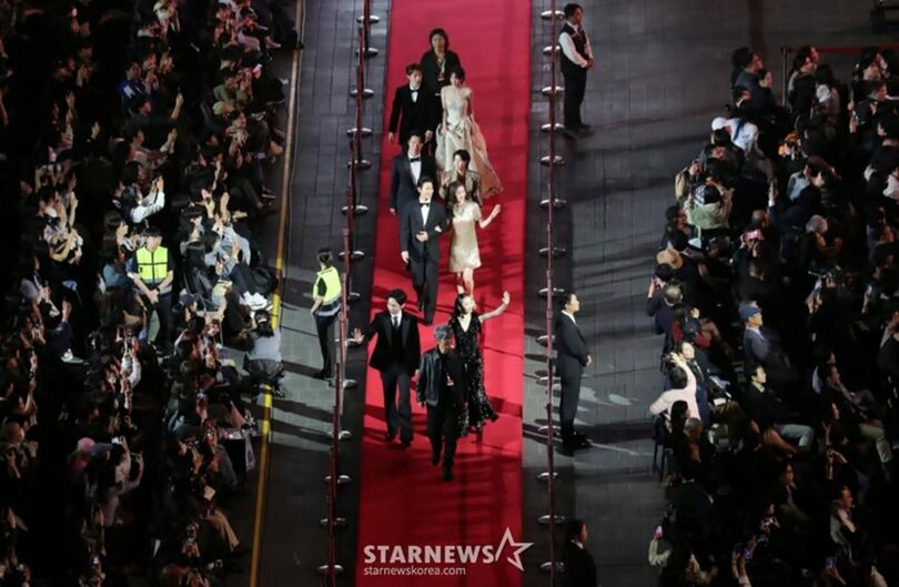 (c)STARNEWS