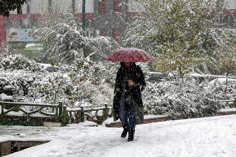 イランの首都テヘランに大雪、交通渋滞や複数地域で休校も