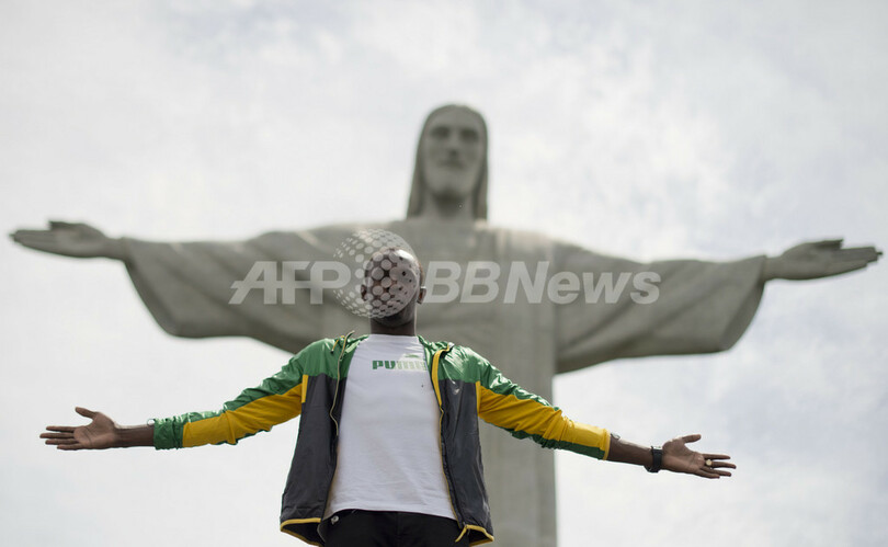 ボルト、リオ五輪後のサッカー選手転向を示唆