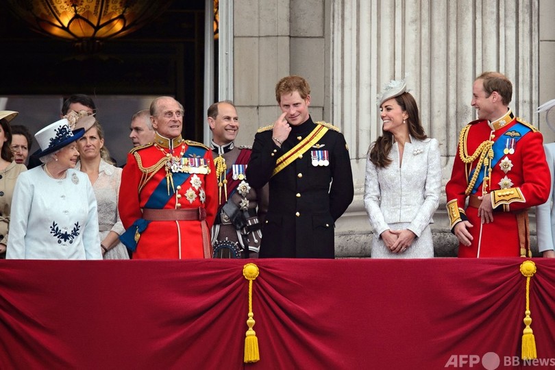 英王室の危機、前途に待ち受ける暗雲