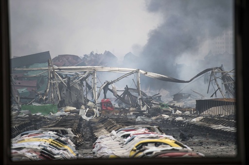 大爆発中　様 中国・天津の大爆発、死者85人に 写真3枚 国際ニュース：AFPBB News