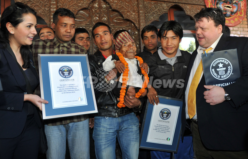 身長546センチのネパール人男性、ギネス世界記録に認定 写真20枚 国際ニュース：afpbb News 7760
