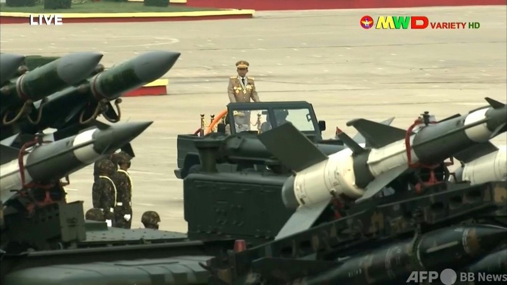 動画：ミャンマー軍が軍事パレード、クーデターを正当化