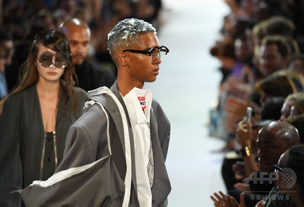 「フード・バイ・エアー」17年春夏