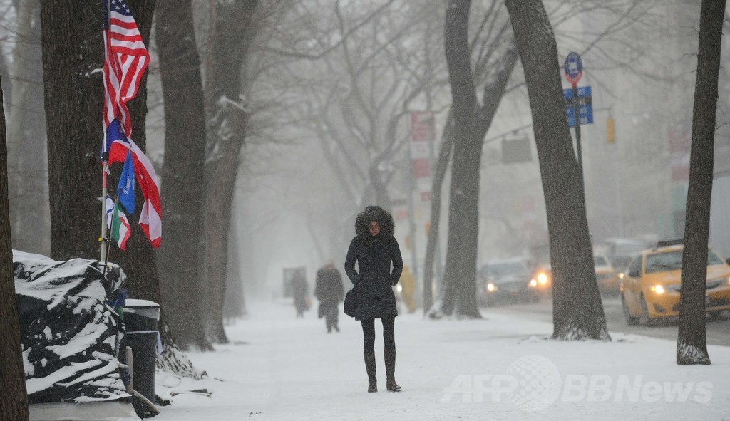 米北東部、暴風雪から一夜明け混乱続く