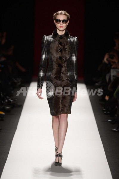 ＜13/14年秋冬NYコレクション＞キャロリーナ・ヘレラ