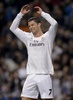サッカースペイン国王杯（Copa del Rey 2013-14）5回戦、レアル・マドリード（Real Madrid）対オサスナ（CA Osasuna）第1戦。悔しそうな様子を見せるレアル・マドリードのクリスティアーノ・ロナウド（Cristiano Ronaldo、2014年1月9日撮影）。(c)AFP/DANI POZO