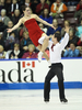 11-12フィギュアスケートGPシリーズ第2戦スケート・カナダ（2011 Skate Canada International）は30日、オンタリオ（Ontario）州ミシサガ（Mississauga）のハーシーセンター（Hershey Centre）でアイスダンスのフリーダンス（FD）が行われ、ショート・ダンス（SD）で首位に立っていたカナダのテッサ・ヴァーチュー（Tessa Virtue）／スコット・モイア（Scott Moir）組が、FDでも首位となる106.73点を記録し、合計178.34点で優勝を飾った。

演技に臨むテッサ・ヴァーチュー／スコット・モイア組（2011年10月30日撮影）。(c)AFP/Geoff Robins