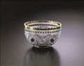 BACCARAT「金縁緑色被せ花柄ダイヤカット」。(c)WAO～記憶の森～