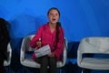 米ニューヨークの国連本部で開かれた気候行動サミットで演説するグレタ・トゥンベリさん（2019年9月23日撮影）。(c)TIMOTHY A. CLARY / AFP