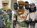 写真は25日、ハルツームで記者会見に臨むSLMのメンバー。(c)AFP/ISAM ELHAJ