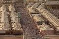 サウジアラビアの聖地メッカ近郊のミナで「投石の儀式」に向かう巡礼者（2024年6月16日撮影）。(c)FADEL SENNA / AFP