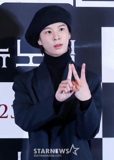 【激レア・未使用級・匿名配送】朝鮮ウォン 全種 チョン・ドンウォン、デビュー5周年記念…ファンが約130万円寄付 写真枚