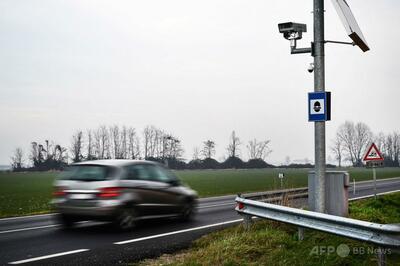 イタリア、基準に適合しない数百台の速度違反取り締まりカメラを停止