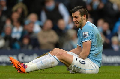 マンCのネグレド、足の骨折で3か月間の離脱