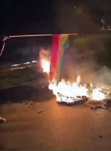 イラン刑務所で火災・衝突 抗議デモ5週目に