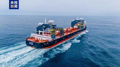 世界初の4万1800トン双方向航行型自動荷役船が中国江蘇省で引き渡し