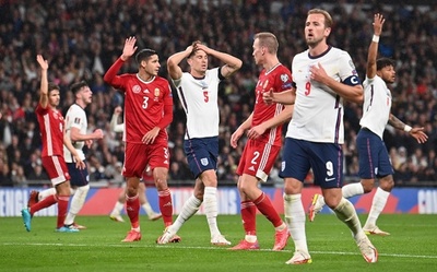 イングランドはハンガリーとドロー、敵地サポと警察の衝突騒ぎも