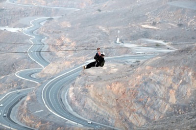全長2800m超「世界最長のジップライン」 アラブ首長国連邦