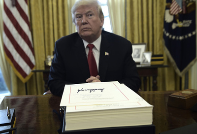 読んだ文書は破り捨て…トランプ大統領の流儀に記録係困惑