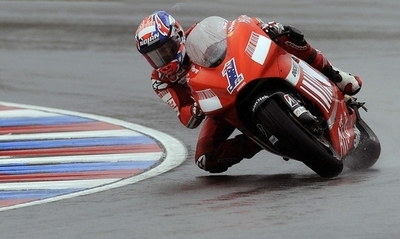 ストーナー 6戦連続のポールポジション