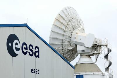 欧州上空横切った火球、ドイツ西部の家屋直撃 ESAが調査開始